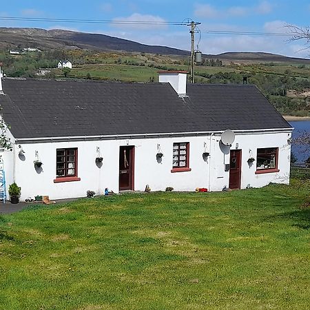 Granny'S Cottage, A Lovely Lakeside Cottage Donegal Town Exterior foto